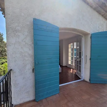 Les Pins : De Charme Avec Piscine ジュアン・レ・パン